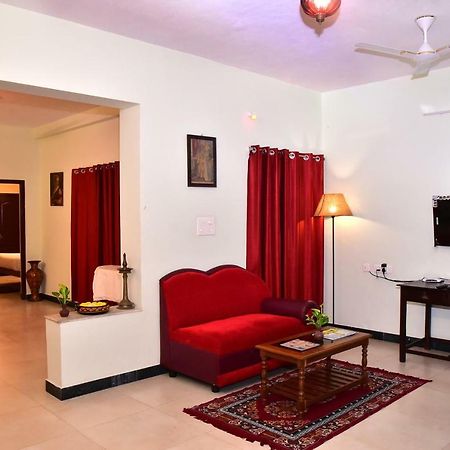 Villa Gomez Пондичери Екстериор снимка