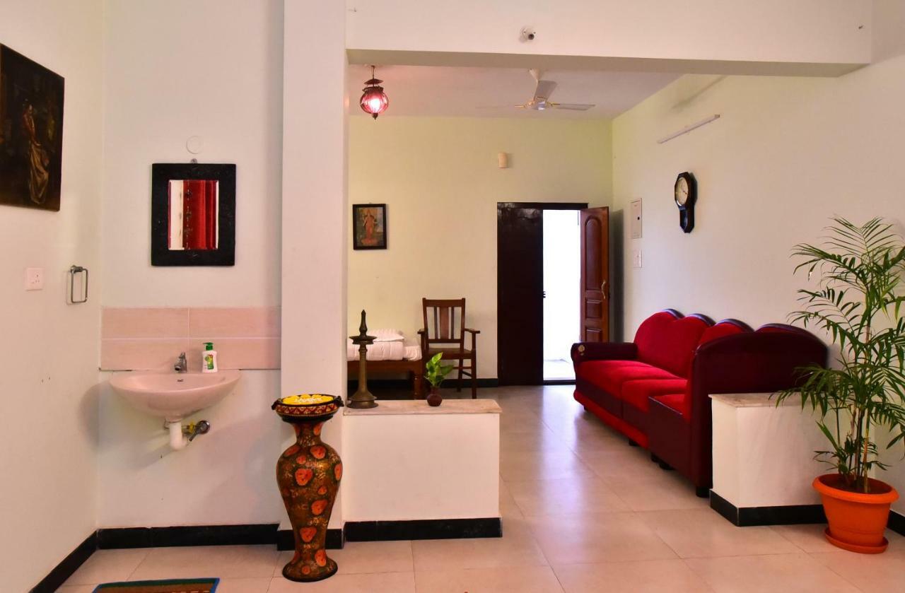 Villa Gomez Пондичери Екстериор снимка